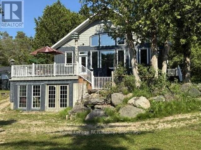 House for sale in Ontario