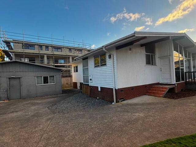 House for rent in Mount Wellington, Oroua County