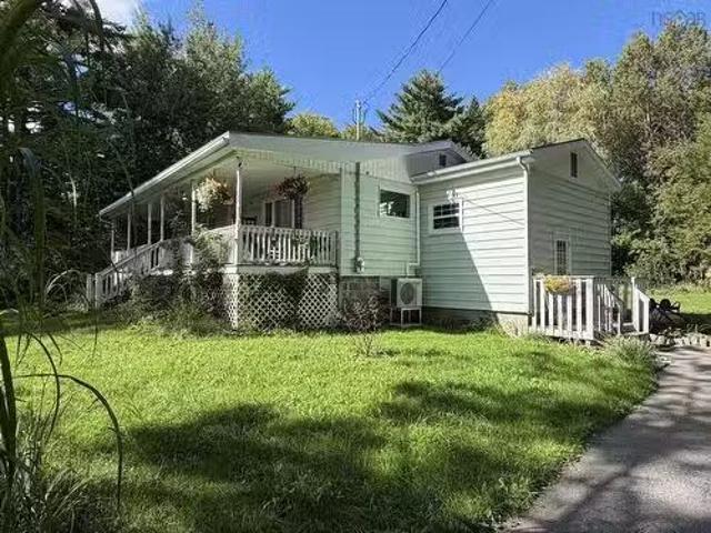 House for sale in Milton, Queens County