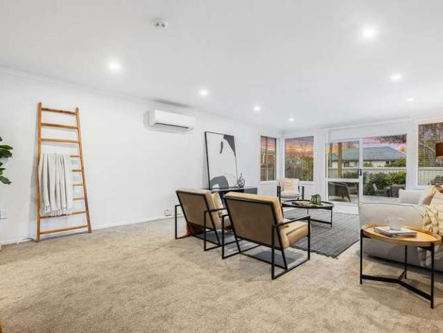 House for sale in Chaslands, Canterbury