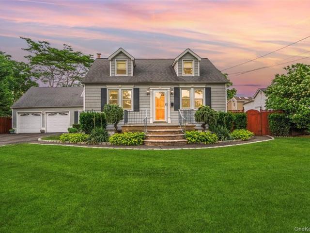 House for sale in Bohemia, New York
