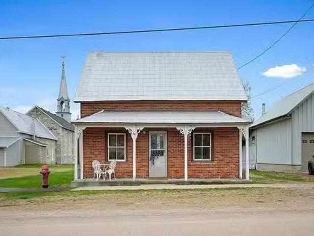 House for sale in Portage-du-fort, Quebec