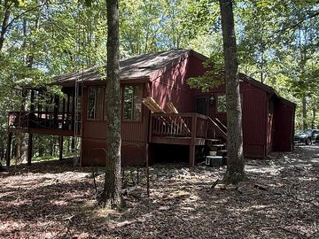House for sale in Hedgesville, West Virginia