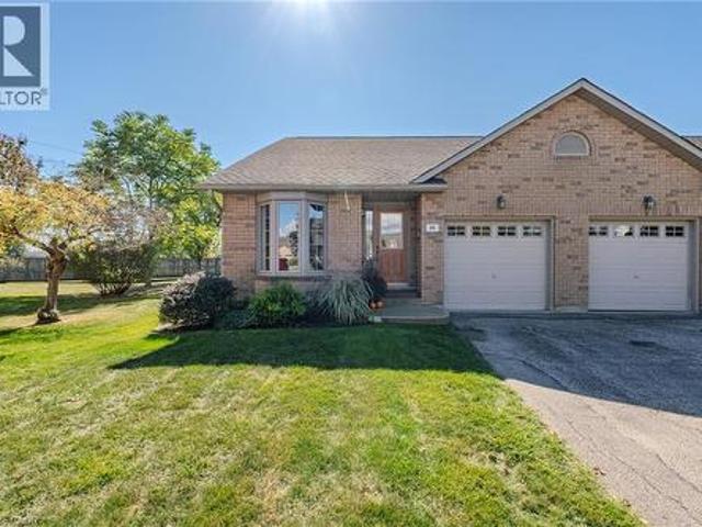 Townhouse for sale in Port Dover, Ontario