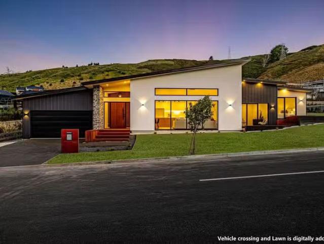 House for sale in Chaslands, Canterbury
