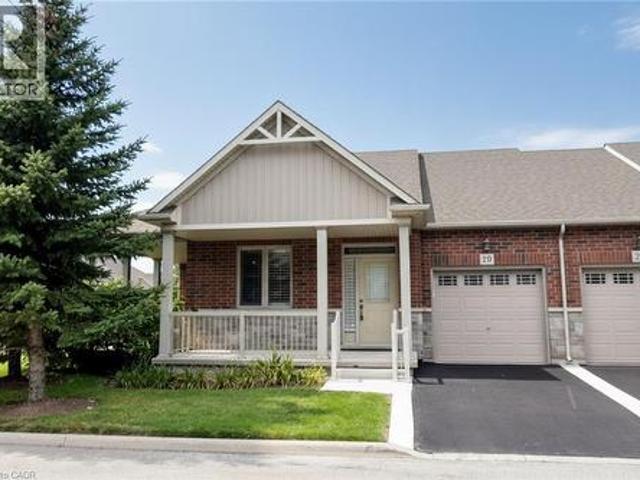 Townhouse for sale in Ancaster, Ontario