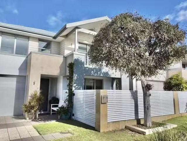 House for rent in Halls Head