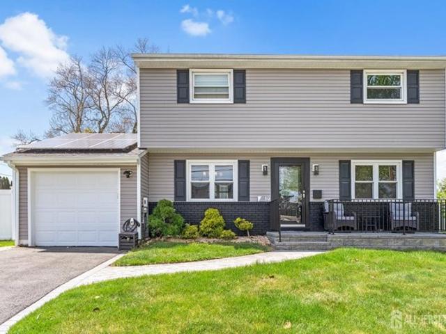 House for sale in Cliffwood, New Jersey