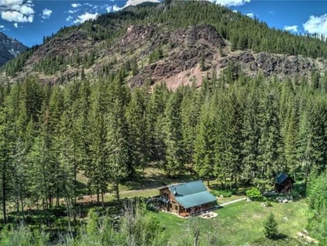 House for sale in Mazama, Washington