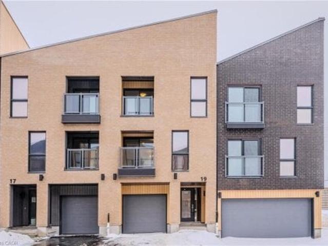 Townhouse for sale in Kitchener, Ontario