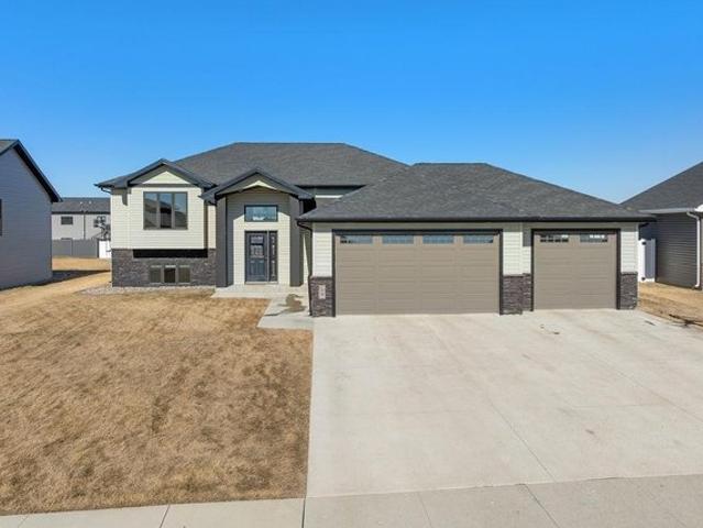 House for sale in Minot, North Dakota