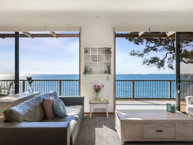 House for sale in Wairau Valley