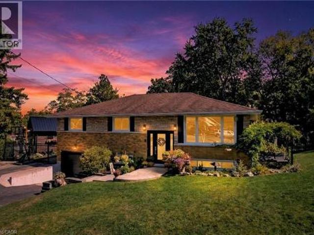 House for sale in Caledonia, Ontario