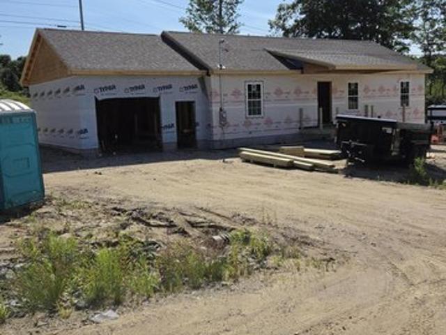 House for sale in Oxford, Maine
