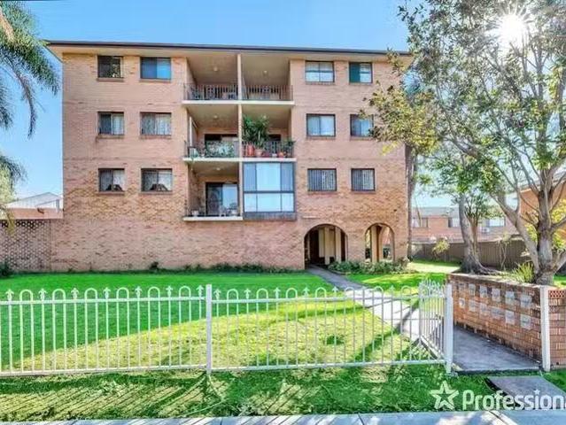 House for rent in Carramar, New South Wales