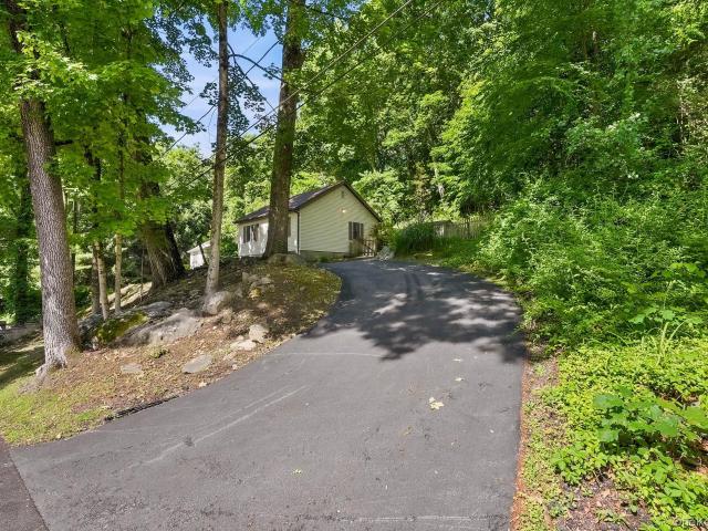 House for sale in Putnam Valley, New York