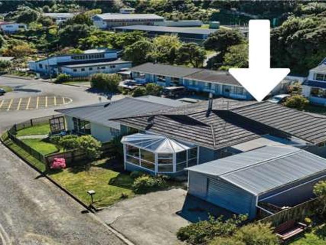 Townhouse for sale in Papakōwhai, Porirua