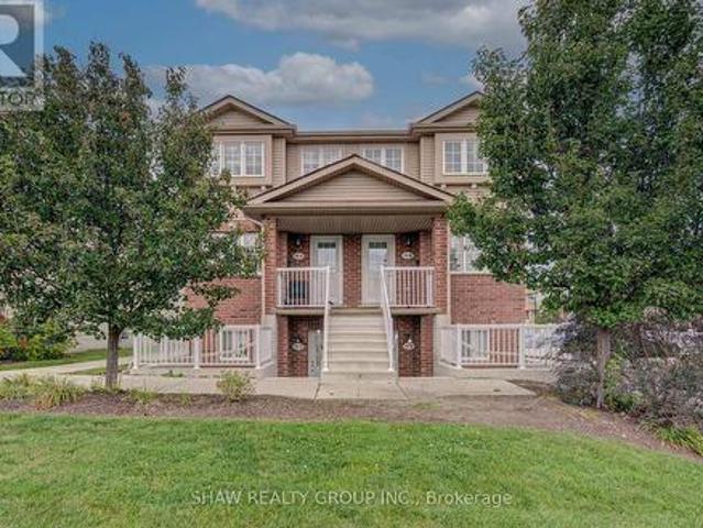 Townhouse for sale in Kitchener, Ontario