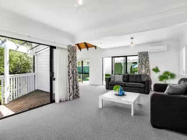 House for sale in Days Bay, Wellington