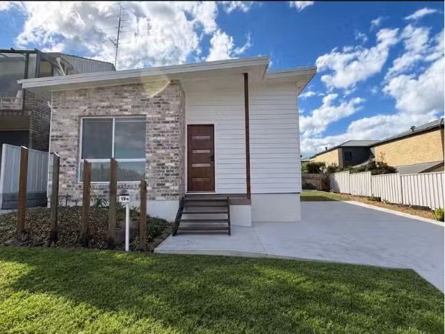 House for rent in Wollongong West, New South Wales