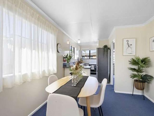 Townhouse for sale in Hillsborough, Taranaki