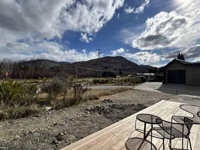 House for rent in Otakou