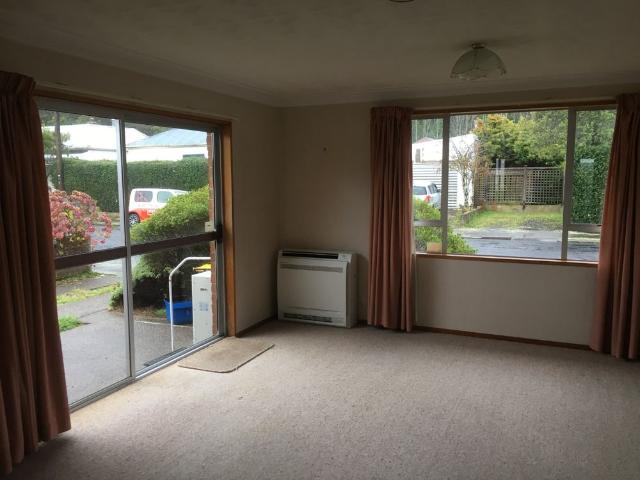 House for rent in Otakou