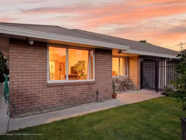 House for sale in Chaslands, Canterbury