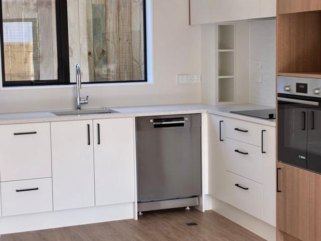 House for rent in Henderson, Henderson-Massey