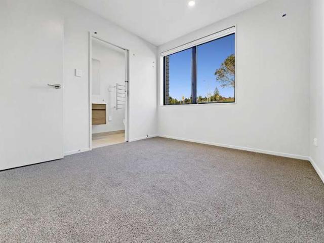 Townhouse for rent in Mount Roskill