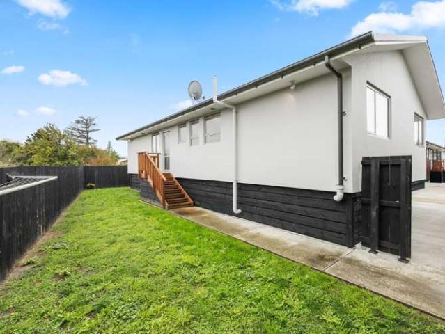 House for sale in Chaslands, Canterbury
