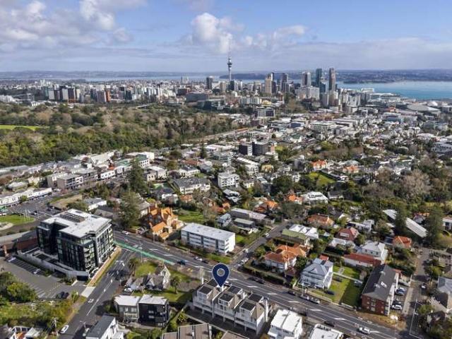 Townhouse for sale in Auckland, Oroua County