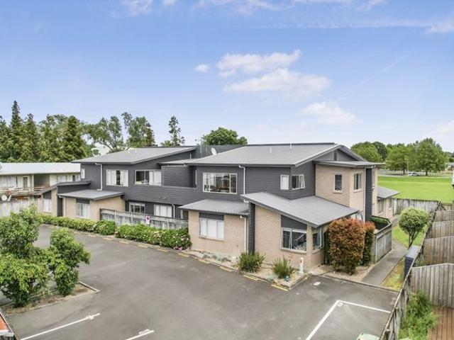 Apartment for rent in Northcote, Kaipātiki