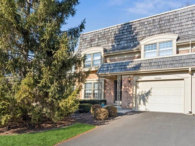 Townhouse for sale in Oak Brook, Illinois