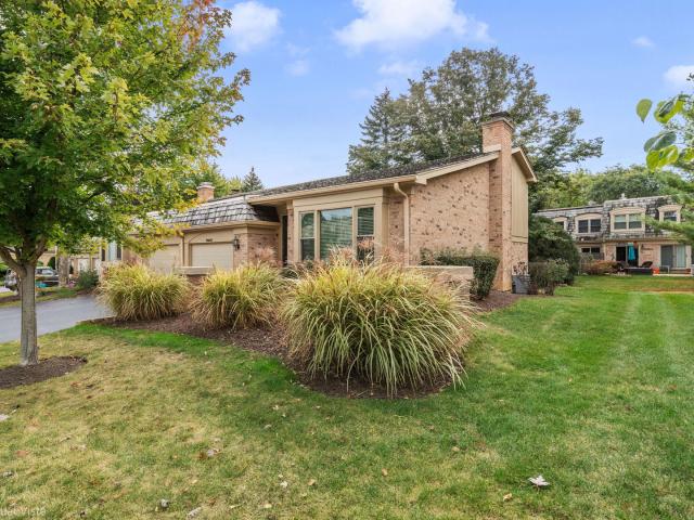 Townhouse for sale in Oak Brook, Illinois
