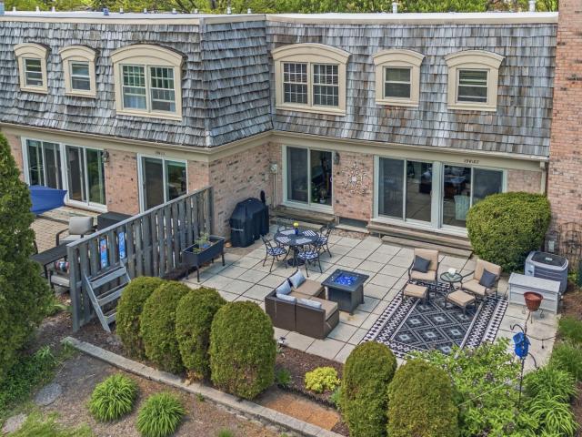 Townhouse for sale in Oak Brook, Illinois
