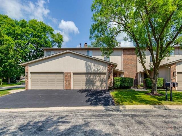 Condo for sale in Oak Brook, Illinois