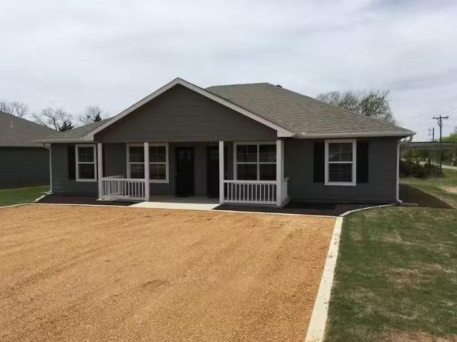House for rent in Ada