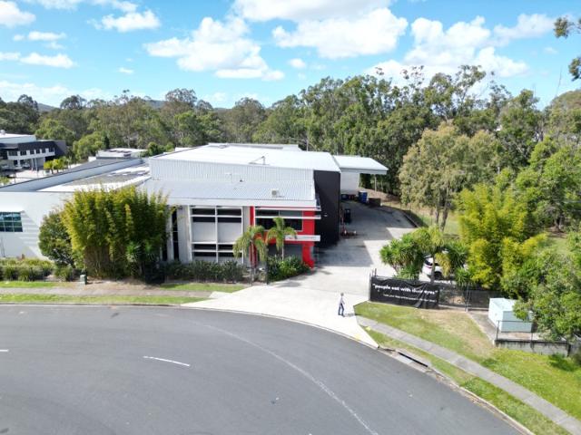 Warehouse for rent in Toombul, Queensland
