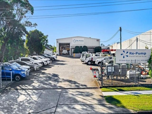 Warehouse for rent in Toombul, Queensland