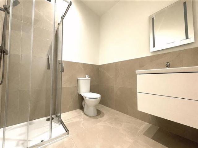 Apartment to rent in Bluebell, North Tipperary