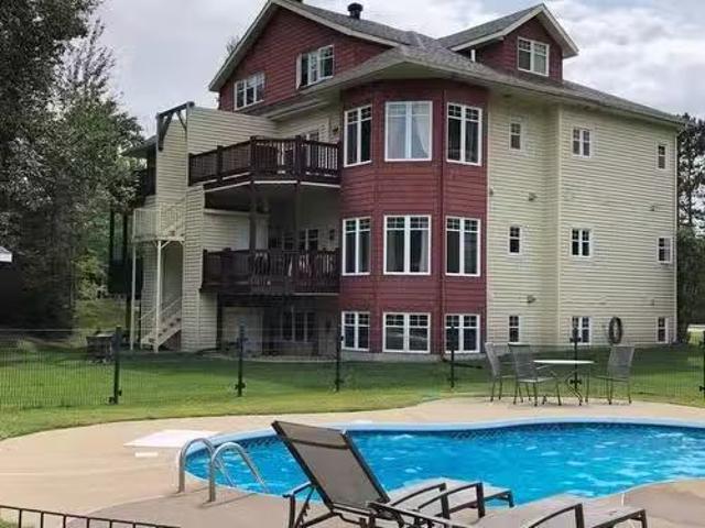 Apartment for rent in Mont-Tremblant, Laurentides