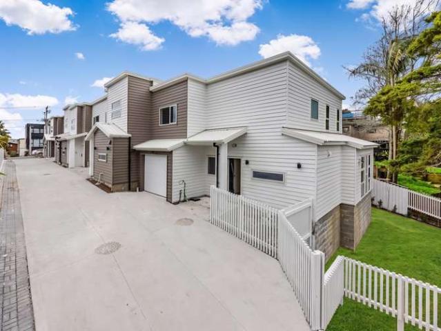 Townhouse for sale in Manurewa, Oroua County