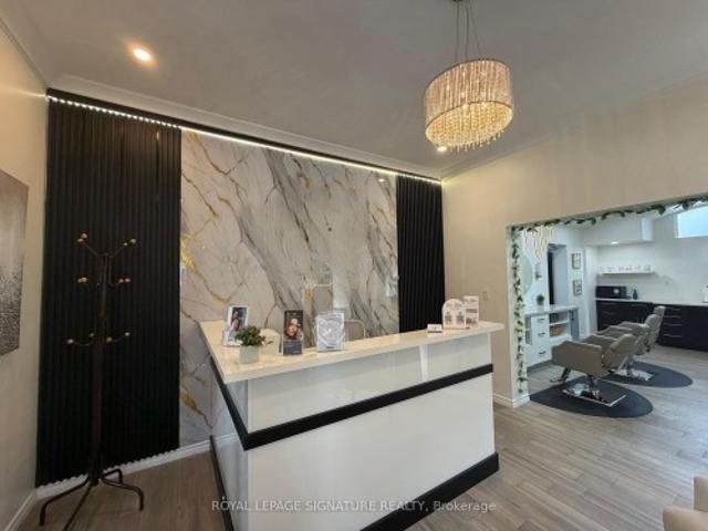 Commercial for rent in Ancaster, Ontario