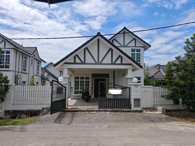 Bungalow for rent in Malaka
