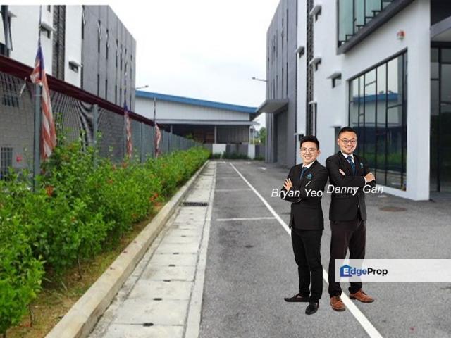 Warehouse for rent in Petaling, Alam Impian