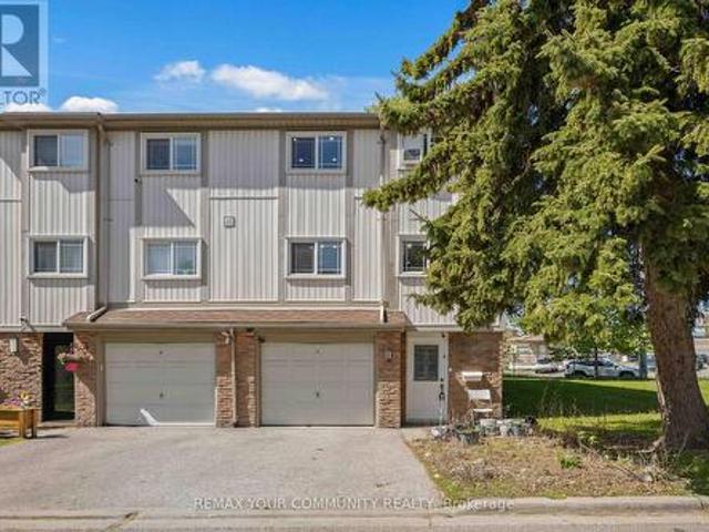 Townhouse for sale in Woburn, Ontario