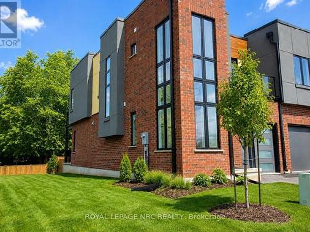 Townhouse for rent in Niagara, Ontario