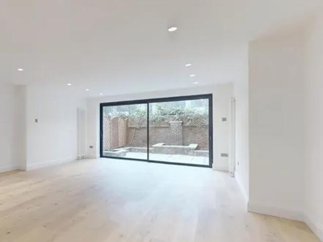 House for rent in St. John's Wood, Greater London