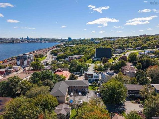Townhouse for sale in Rockingham, Halifax